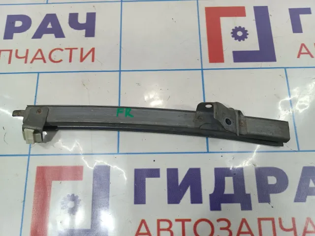 Направляющая стекла двери передней правой Mitsubishi Lancer 9 (CS) MR523671