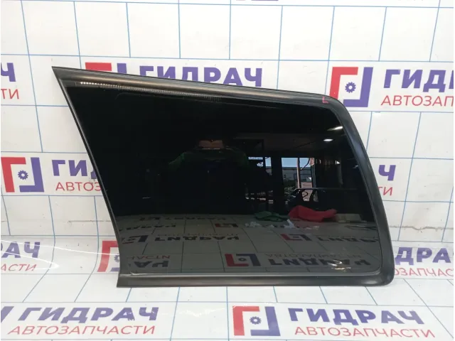 Стекло кузовное глухое левое Mitsubishi Lancer (CS) MR557035