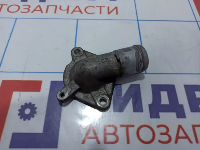 Крышка термостата Mitsubishi Lancer (CS) MD321261