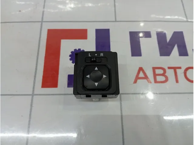 Переключатель регулировки зеркала Mitsubishi Lancer 9 (CS) MR417977