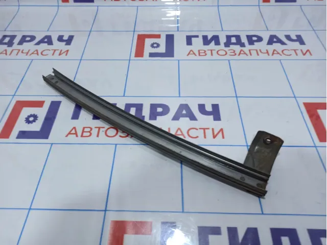 Направляющая стекла двери передней правой Mitsubishi Lancer X (CY) 5705A066