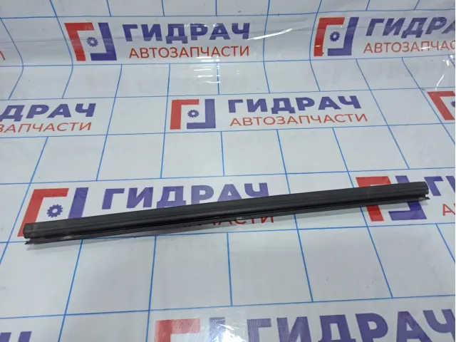 Уплотнитель стекла заднего левого внутренний Mitsubishi Lancer X (CY) 5736A193