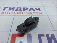 Кнопка стеклоподъемника переднего правого Mitsubishi Lancer X (CY) 8608A065