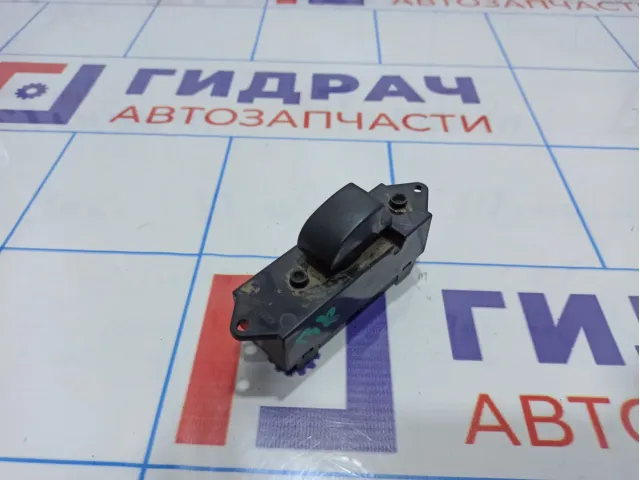 Кнопка стеклоподъемника заднего правого Mitsubishi Lancer X (CY) 8608A066