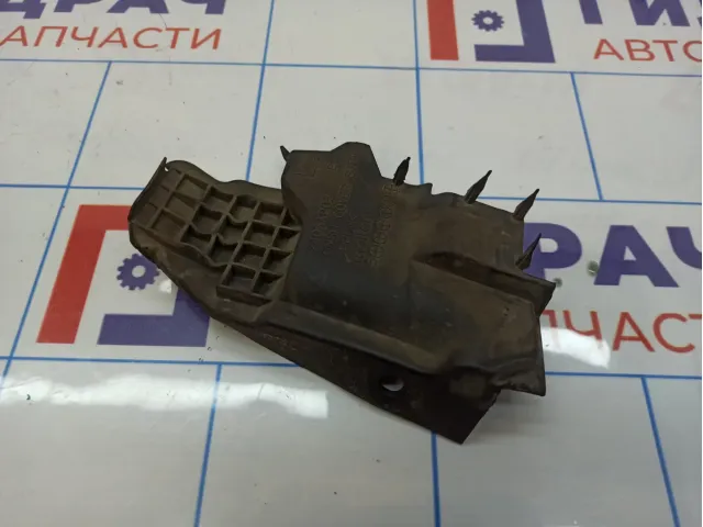 Накладка решетки стеклоочистителя левая Mitsubishi Lancer X (CY) 7405A203