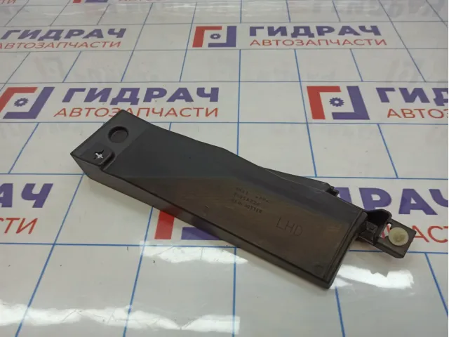 Накладка лобового стекла левая Mitsubishi Lancer X (CY) 7405A224