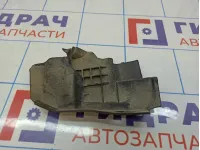 Накладка решетки стеклоочистителя правая Mitsubishi Lancer X (CY) 7405A204