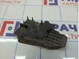 Накладка решетки стеклоочистителя правая Mitsubishi Lancer X (CY) 7405A204