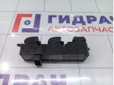 Блок управления стеклоподъемниками Mitsubishi Outlander 8608A060