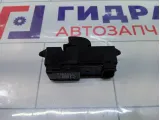 Кнопка стеклоподъемника задняя правая Mitsubishi Outlander 8608A062