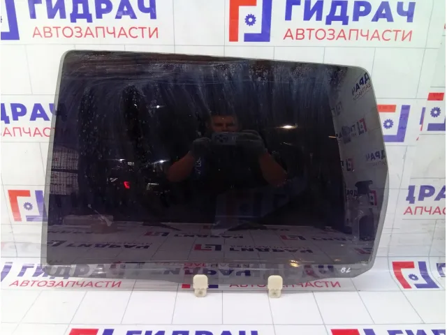 Стекло двери задней левой Mitsubishi Outlander 5736A021