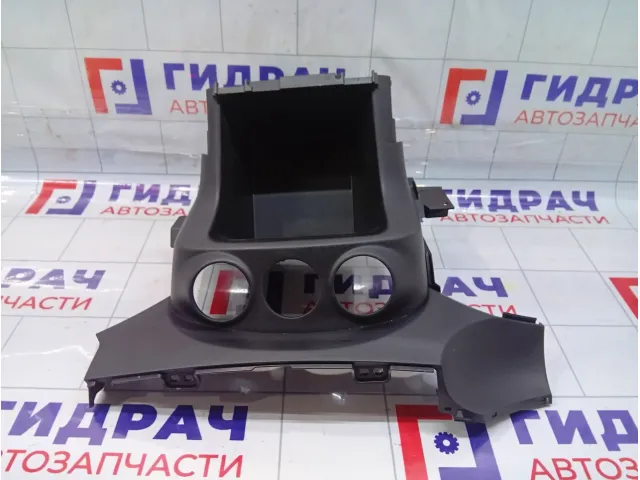 Накладка торпедо центральная Mitsubishi Outlander 8002A477XA