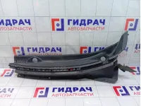 Решетка под лобовое стекло (Жабо) левая Mitsubishi Outlander 7405A113
