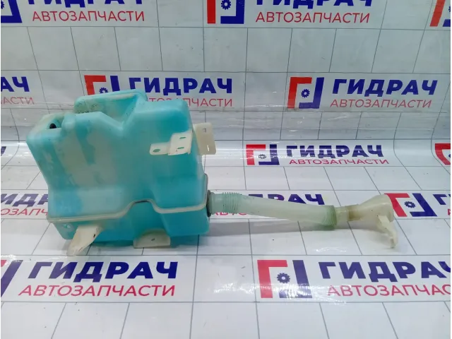 Бачок омывателя стекла Mitsubishi Outlander 8260A121