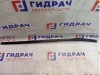 Молдинг лобового стекла правый Mitsubishi Outlander 7400A056