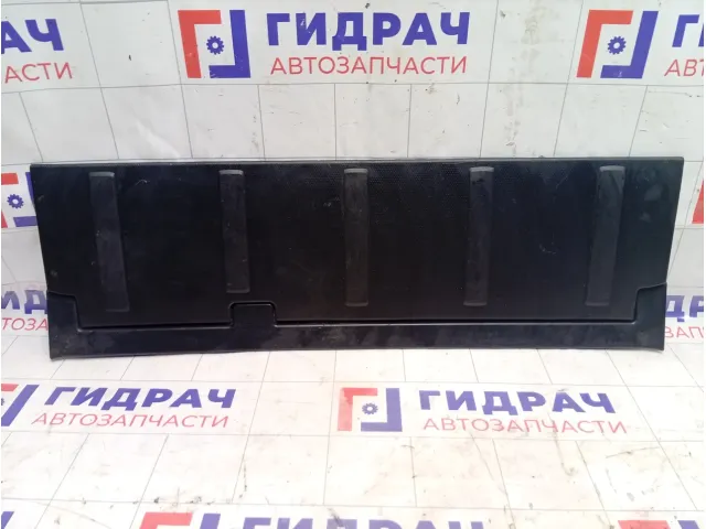 Обшивка двери багажника нижняя Mitsubishi Outlander 7240A047XA