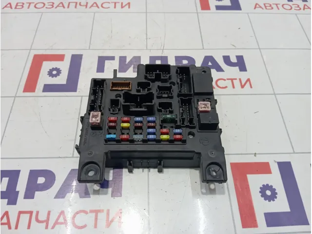 Блок предохранителей Mitsubishi Outlander 8637C096