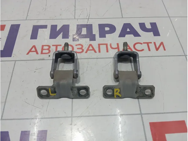 Петля багажника Mitsubishi Outlander