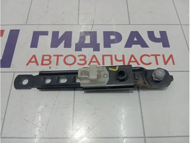 Механизм регулировки ремня безопасности Mitsubishi Outlander 7005A011