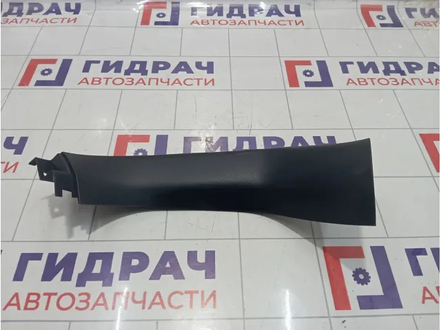 Обшивка двери багажника левая Mitsubishi Outlander 7224A017