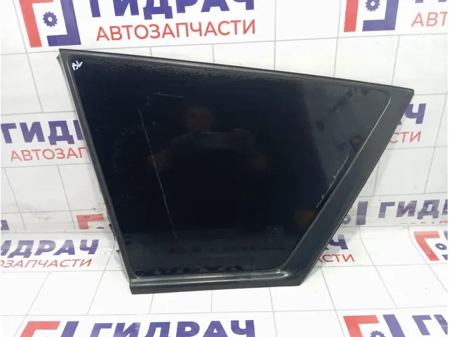 Стекло кузовное глухое (форточка) заднее левое Mitsubishi Outlander 6121A023