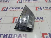Фонарь задний внутренний левый Mitsubishi Outlander 8331A005