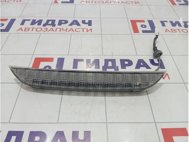 Фонарь задний стоп сигнал Mitsubishi Outlander 8334A008
