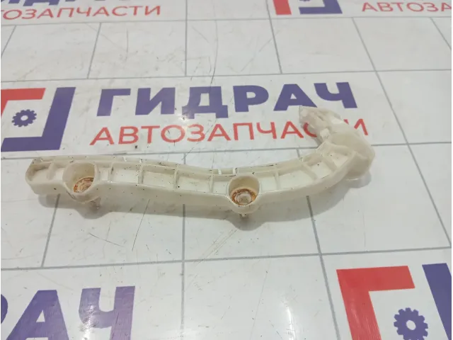 Кронштейн бампера переднего правый Mitsubishi Outlander 6400A588