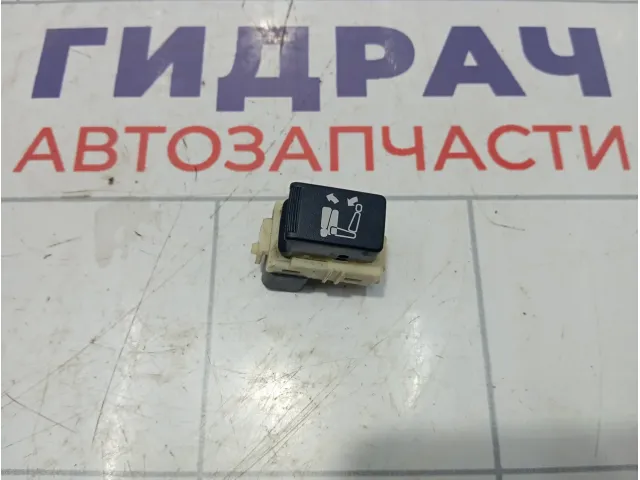 Кнопка (ручка) складывания сиденья правая Mitsubishi Outlander 8610A048