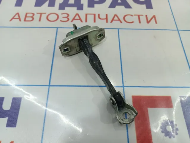 Ограничитель двери передний Mitsubishi Outlander (GF) 5702A149