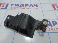 Кронштейн решетки радиатора верхний левый Mitsubishi Outlander (GF) 6400D922