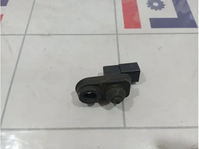 Выключатель концевой Mitsubishi Outlander (GF) 8608A220