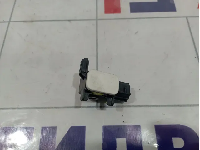 Датчик AIR BAG Mitsubishi Outlander (GF) 8651A166