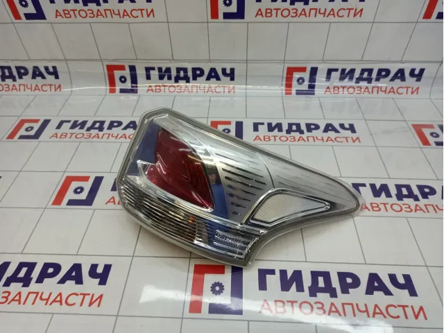 Фонарь задний наружный правый Mitsubishi Outlander (GF) 8330A788