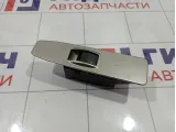Кнопка стеклоподъемника заднего левого Mitsubishi Pajero (V90) 8608A144