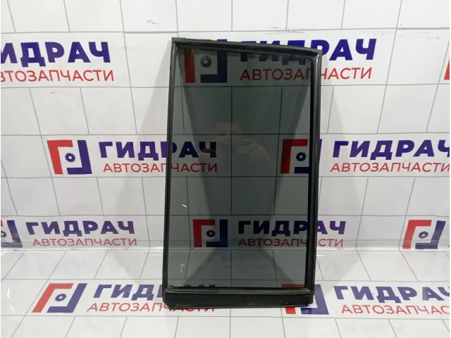 Стекло двери задней левой (форточка) Mitsubishi Pajero (V90) MR436987