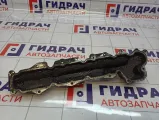 Крышка впускного коллектора Mitsubishi Pajero (V90)