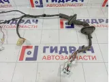 Проводка двери передней левой Mitsubishi Pajero Sport 8512B036