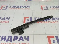 Направляющая стекла двери передняя правая Mitsubishi Pajero Sport MN117552