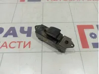 Кнопка стеклоподъемника задняя правая Mitsubishi Pajero Sport 8608A162