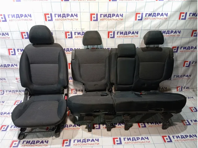 Комплект сидений Mitsubishi Pajero Sport