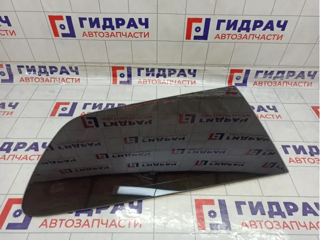 Стекло кузовное глухое правое Mitsubishi Pajero Sport 6121A228