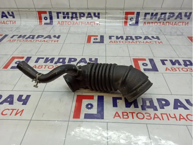 Патрубок воздушного фильтра Mitsubishi Pajero Sport 1505A665