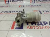 Цилиндр тормозной главный Mitsubishi Pajero Sport MN102441