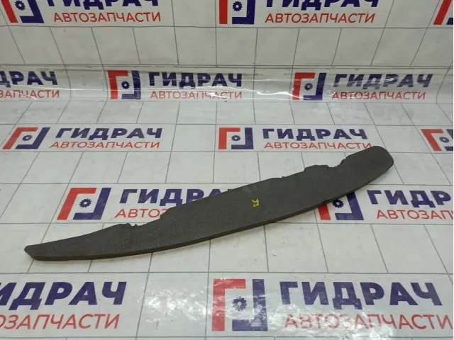 Уплотнитель крыла переднего правого Mitsubishi Pajero Sport