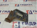 Кронштейн переднего бампера правый Mitsubishi Pajero Sport 6400F554
