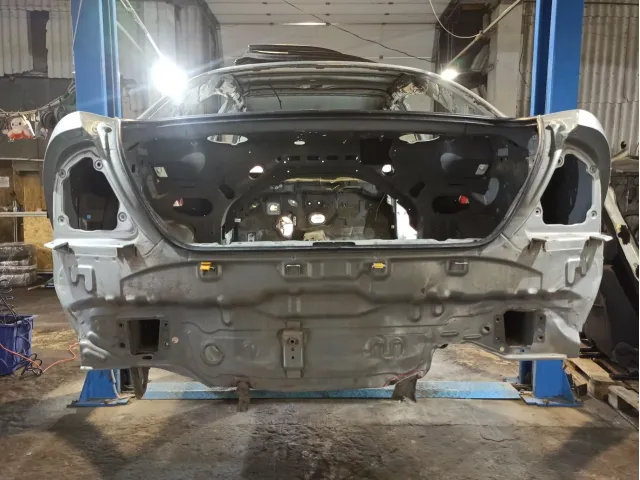 Панель задняя Nissan Almera Classic (B10) 79110-95F0B