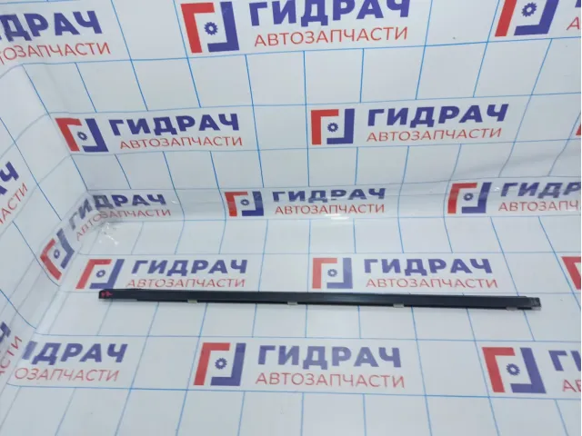 Накладка стекла переднего правого Nissan Almera Classic (B10) 80820-95F0A