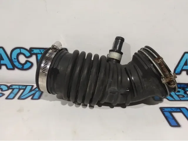 Патрубок воздушного фильтра Nissan X-Trail 165788H302.