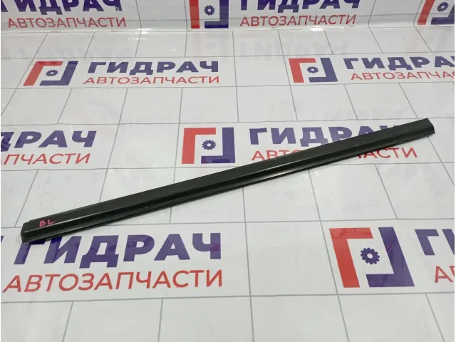 Накладка стекла заднего левого Nissan Almera Classic (B10) 82821-95F0A